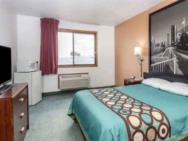 Super 8 By Wyndham Bourbonnais/Kankakee Area Exterior photo